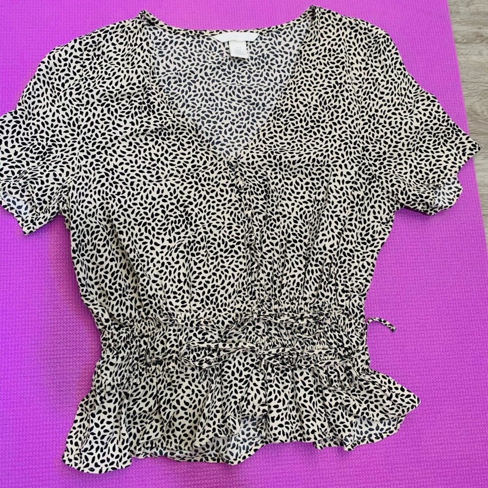 H&M top!